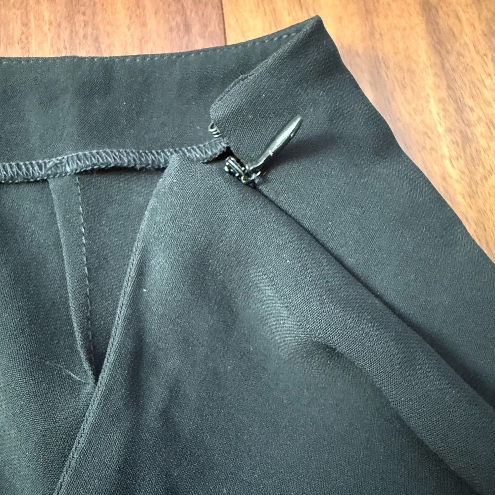 Reformation Carla Low Waist Mini Skirt, Black, Size 10 - Picture 7 of 10